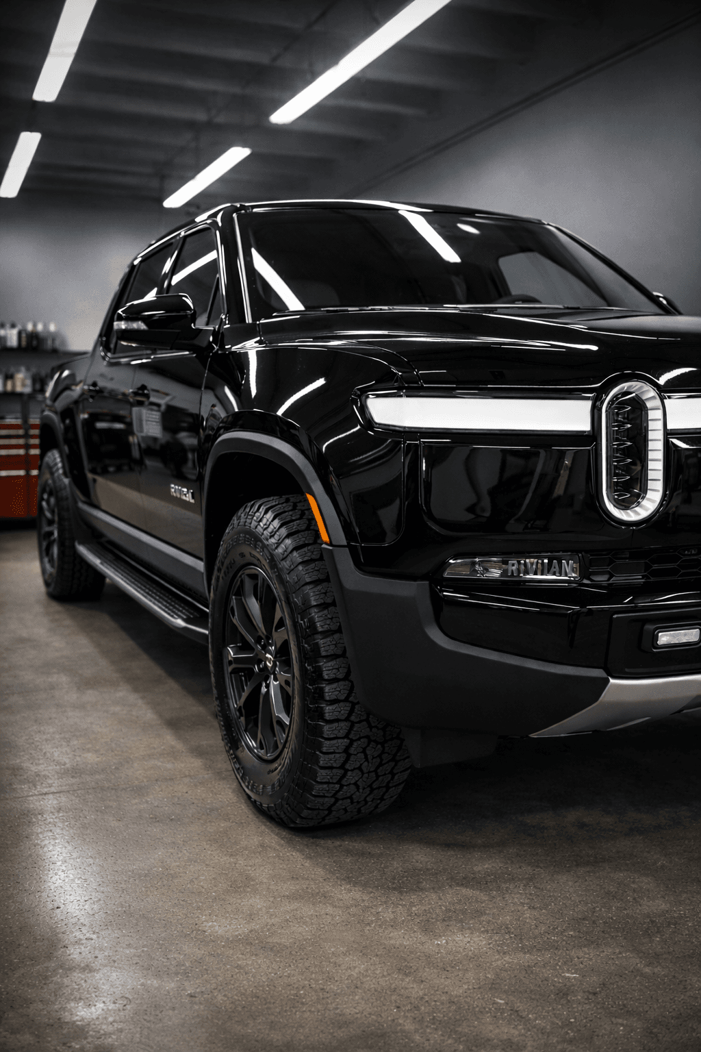 Graphene ceramic coating — deep gloss and hydrophobic protection on Oahu vehicle