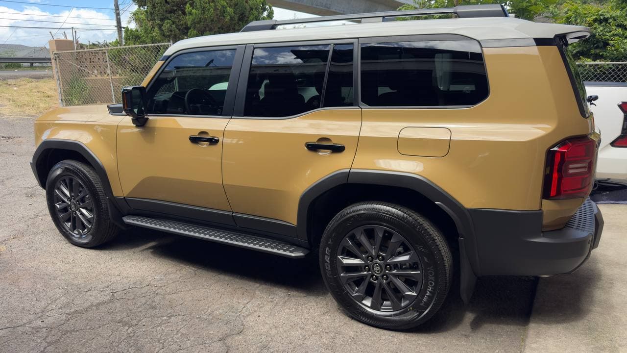 Toyota Land Cruiser side profile after ceramic coating